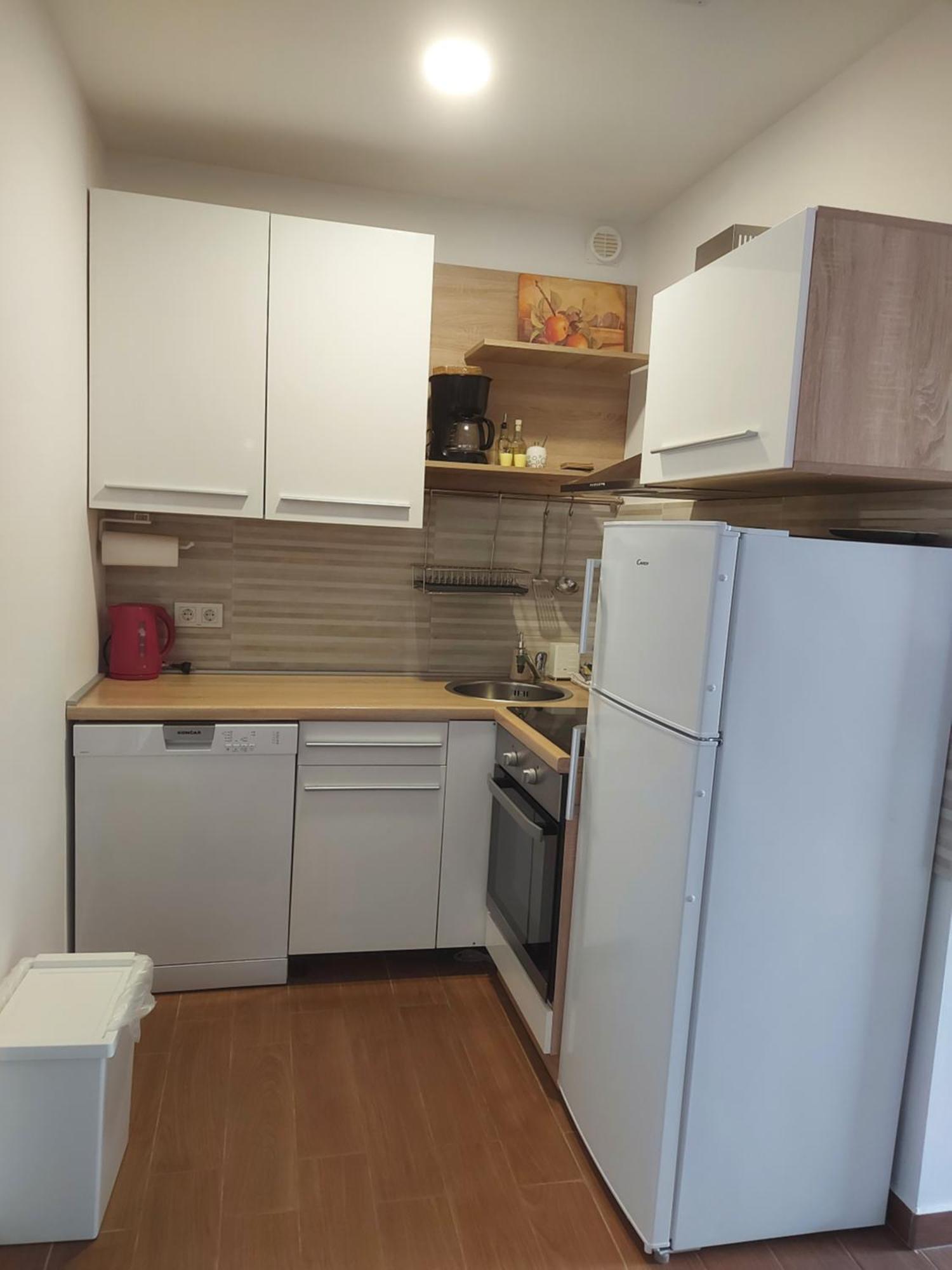 Apartman Lorna 투라니 외부 사진