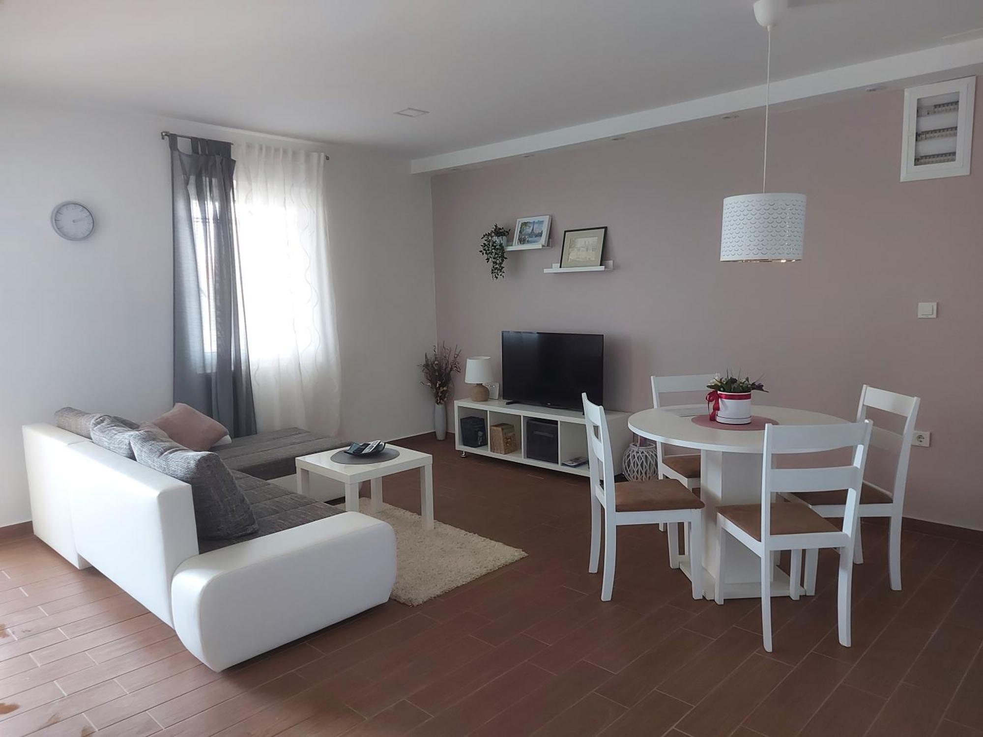 Apartman Lorna 투라니 외부 사진