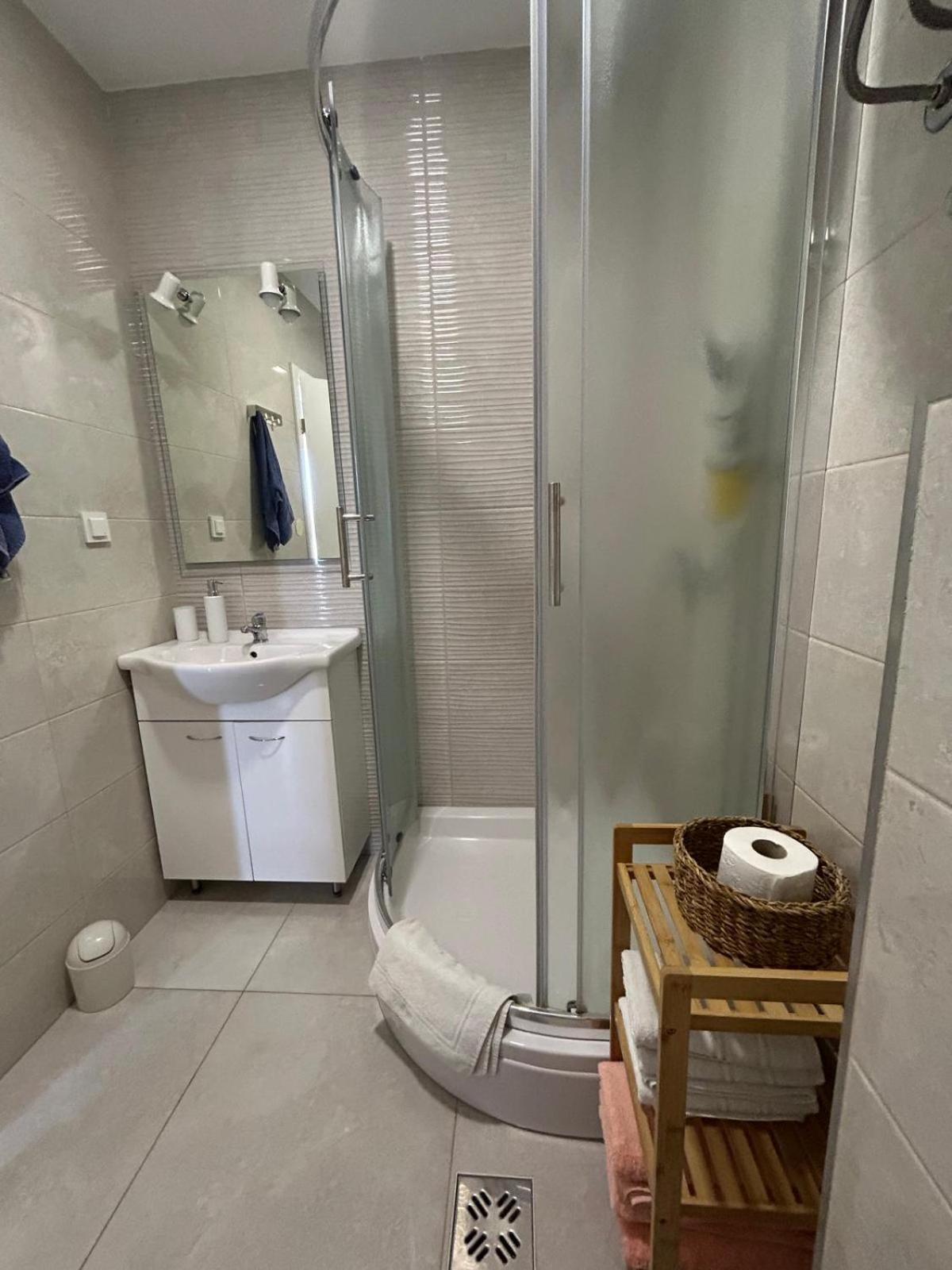 Apartman Lorna 투라니 외부 사진