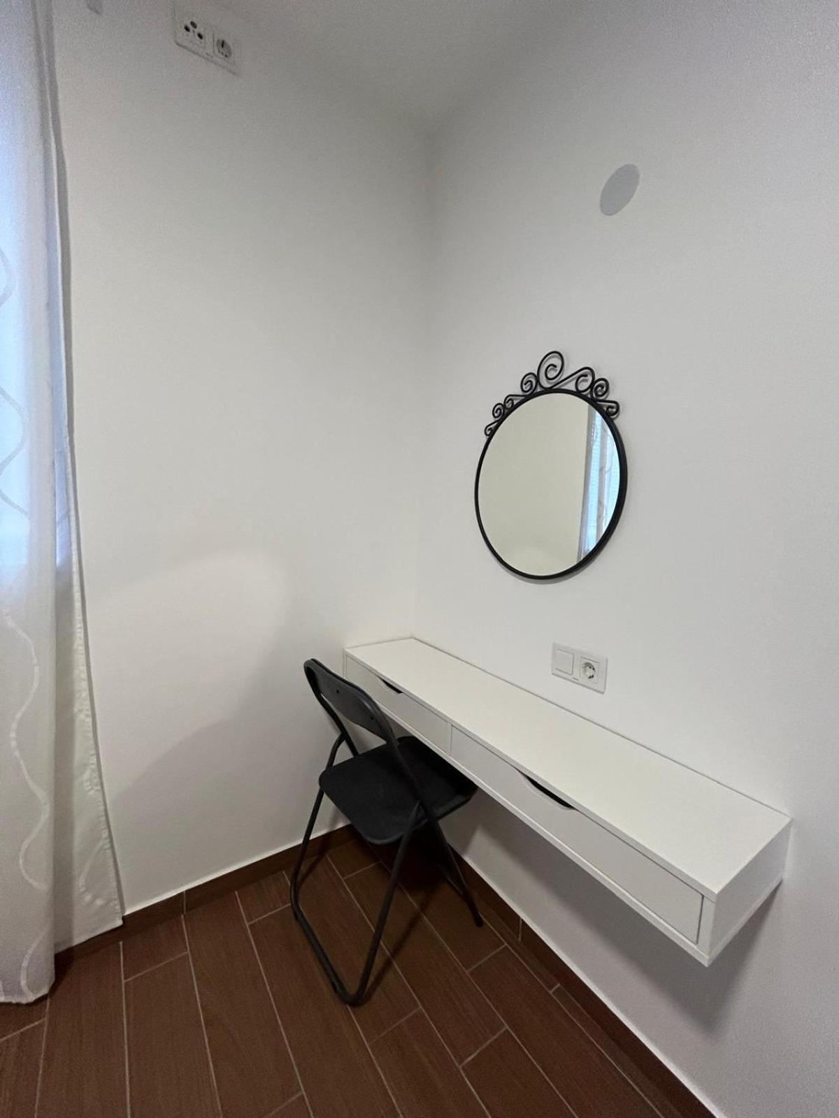Apartman Lorna 투라니 외부 사진