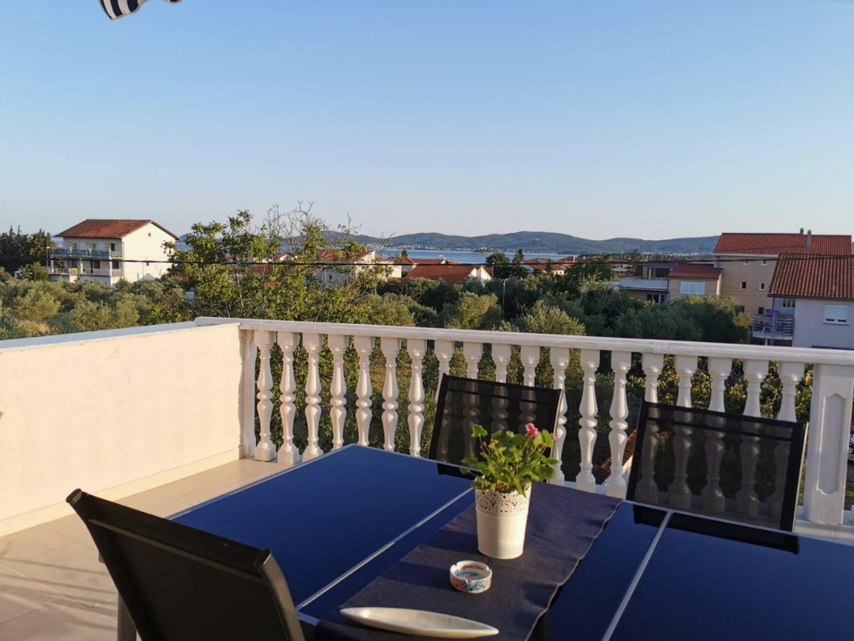 Apartman Lorna 투라니 외부 사진